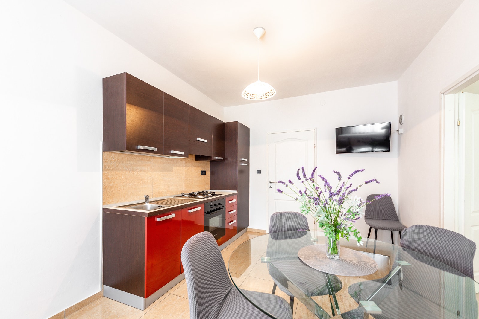 FERIENWOHNUNGEN LILI – Ferienwohnung mit zwei schlafzimmern – 01
